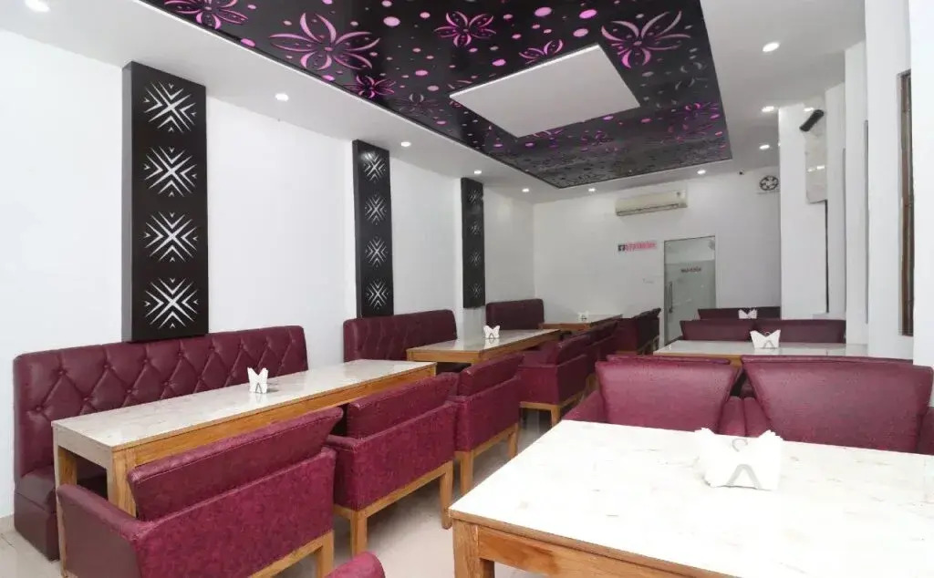 Capital O 9905 Hotel Doon Star