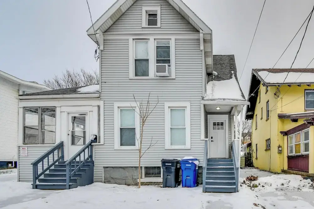 2 Mi to Dtwn: Syracuse Gem w/ Screened Porch