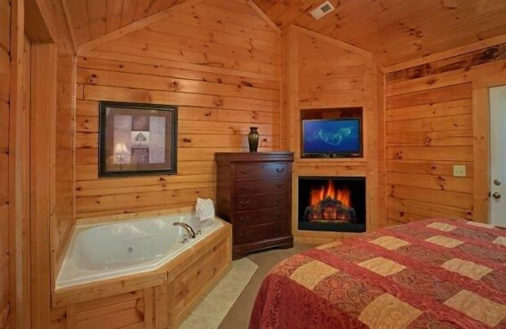 Smoky Mountain Lodge