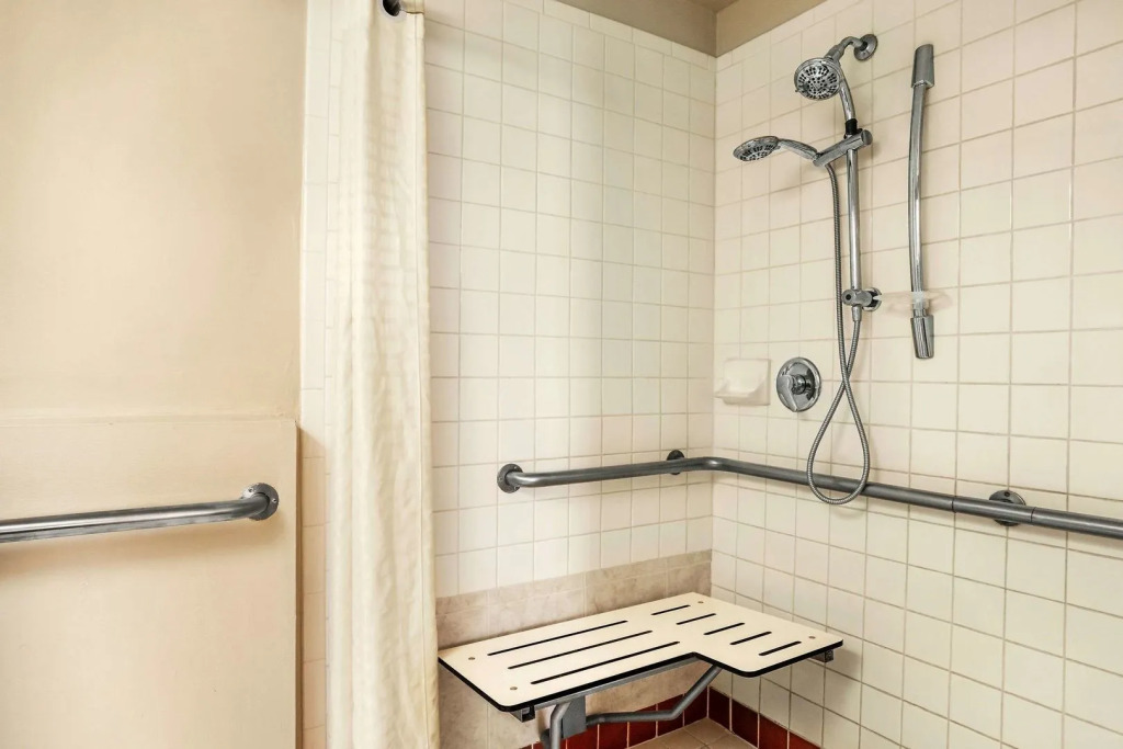 Belmont Inn & Suites
