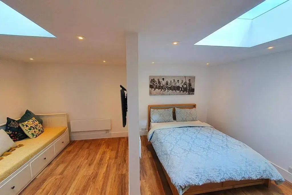 Cosy Detached Studio- Walking Distance To Cwoa!