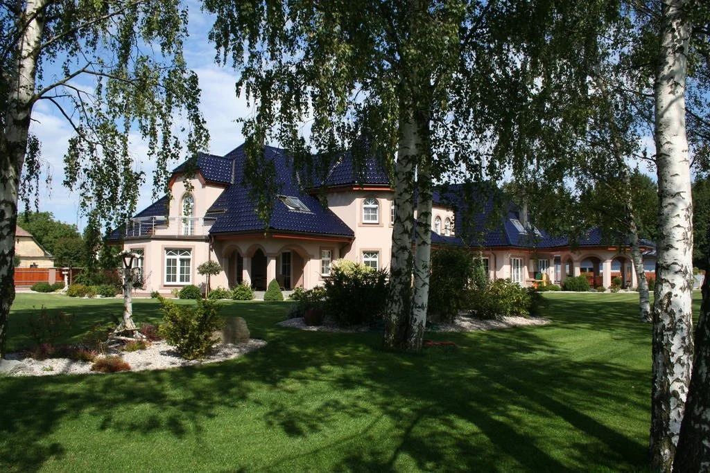 Nobless Resort
