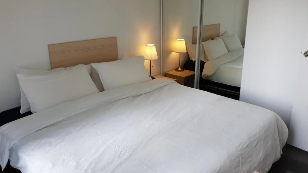 2 bedrooms CBD FREE Tram apartment