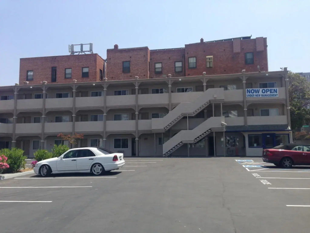 Econo Lodge Oakland Lake Merritt Area