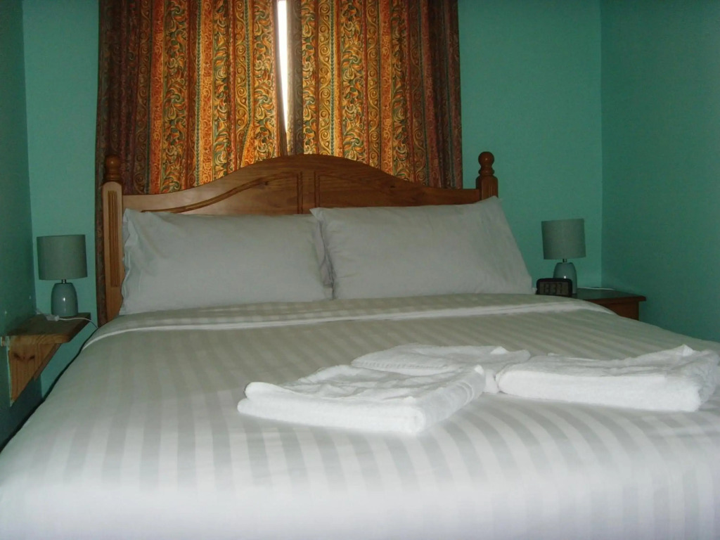Twin Lions Hotel