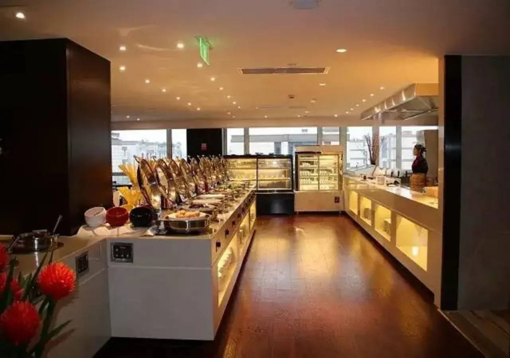 Wushan Pleasure Hotel