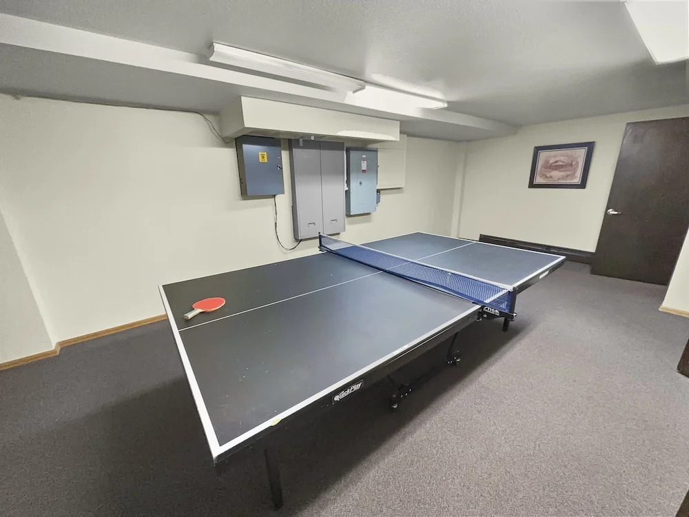 Cc20 Chateau Claire 2 Bedroom Condo by Redawning
