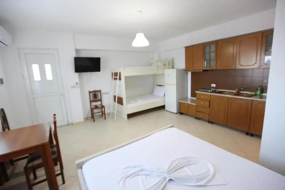 Vila Riza Veliu