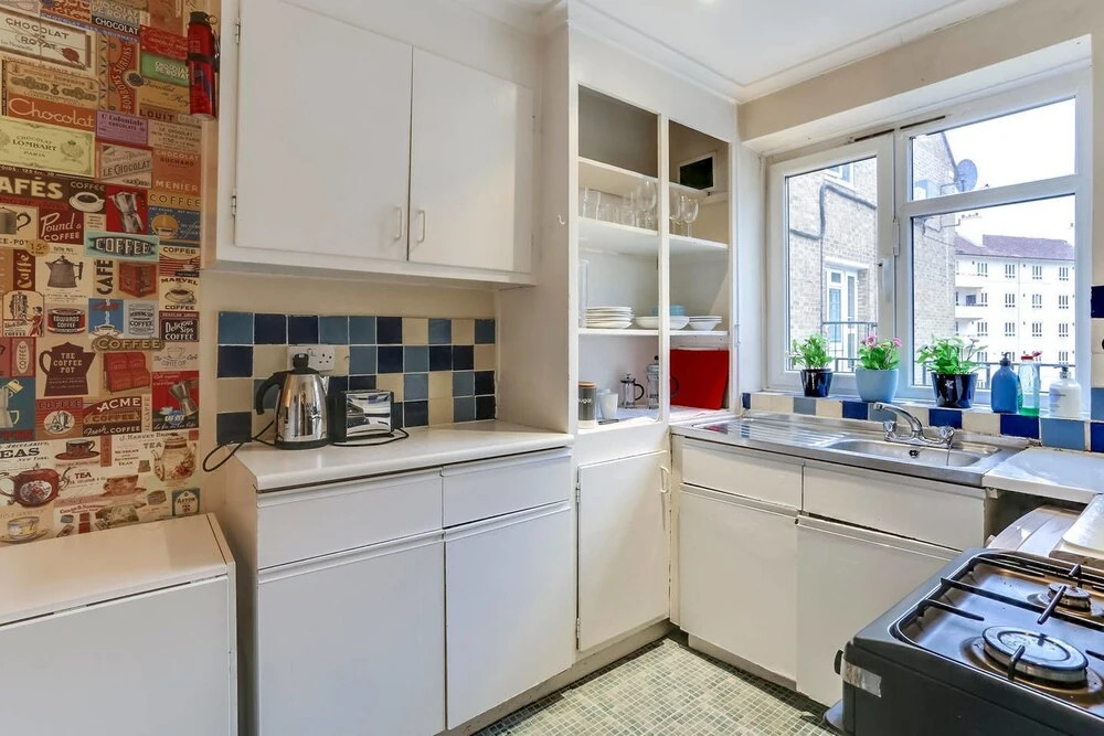 West London 3 bed Home Next to the River!