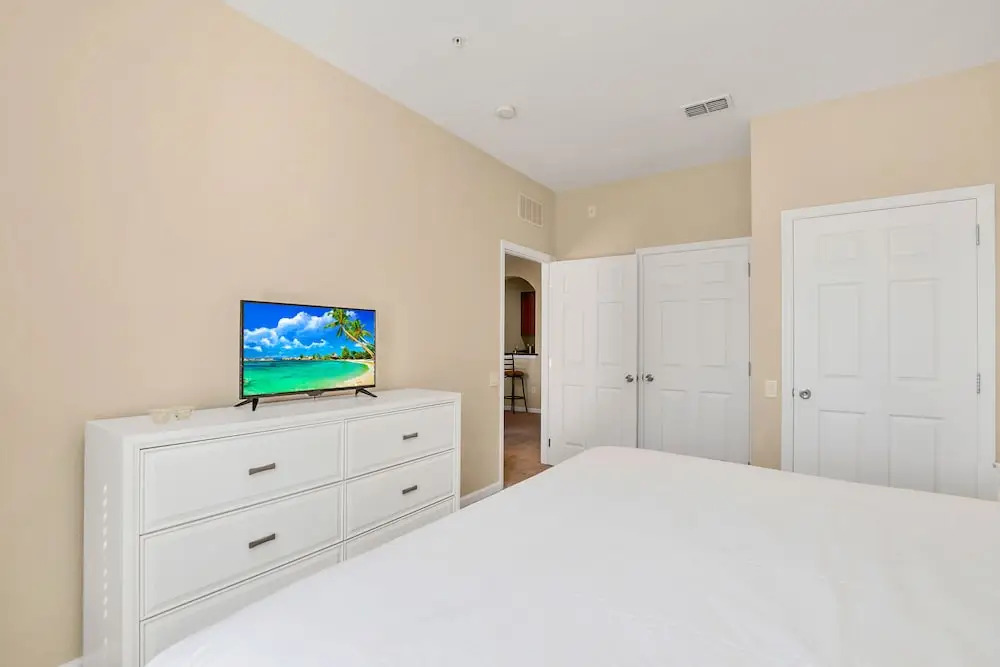 4024 Breakview Drive #208