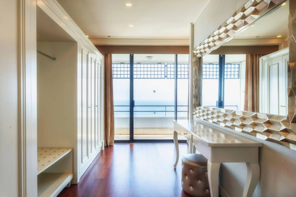 Rixos Downtown Antalya - The Land Of Legends Access