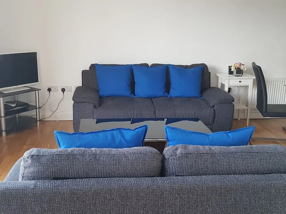 City Centre Hermitage 1 Bedroom Serviced Apartment + Parking