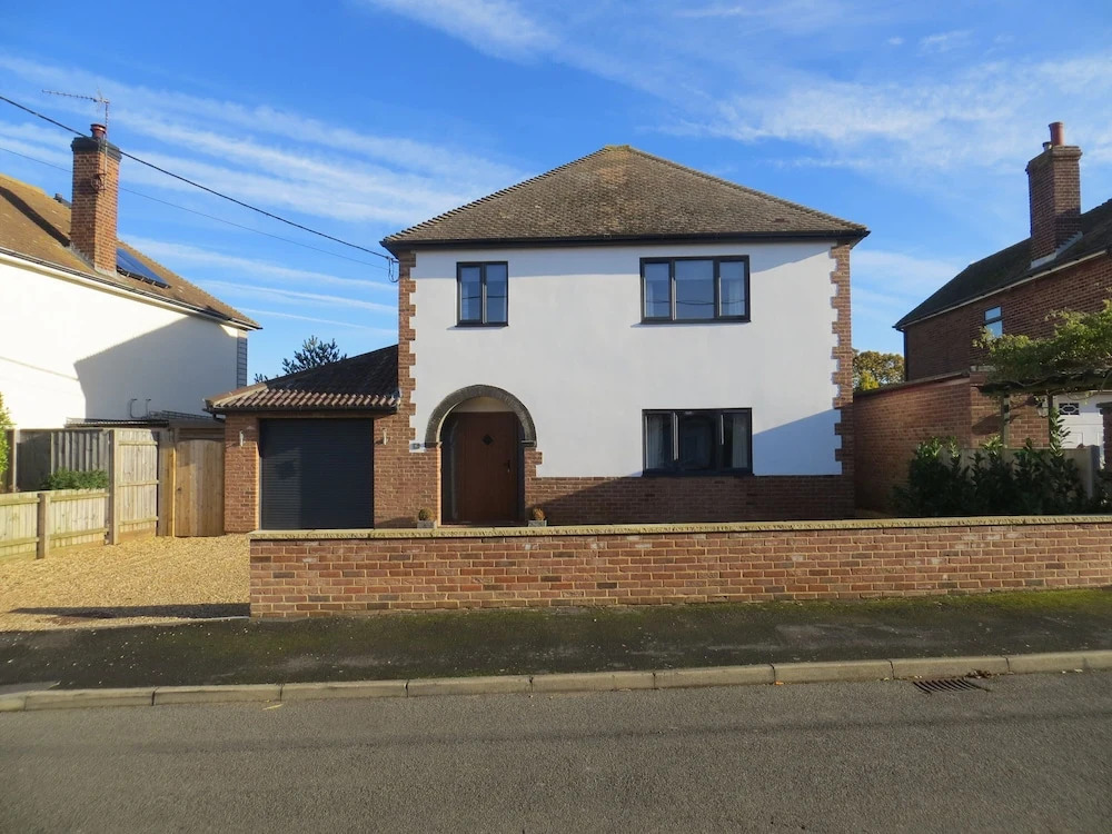 Seaside Retreat Superb Quality Family House