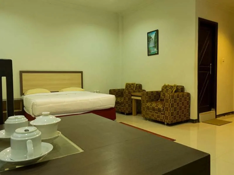 Estate Hotel