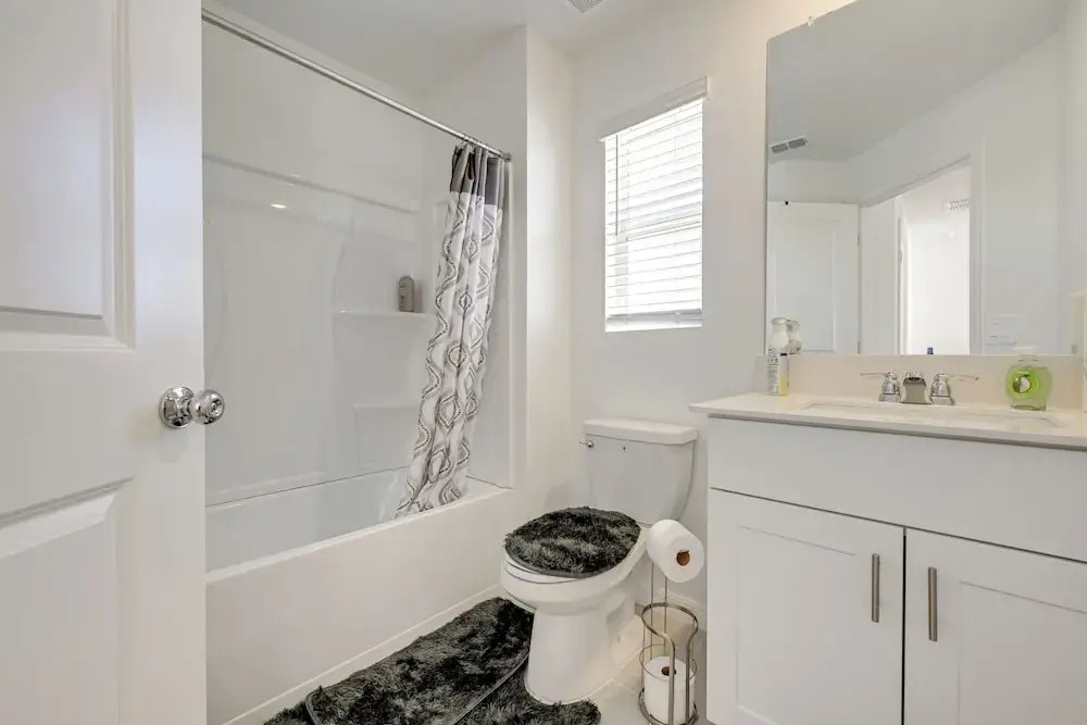 Newly Built Townhome 8 Mi to Manatee Viewing Ctr!
