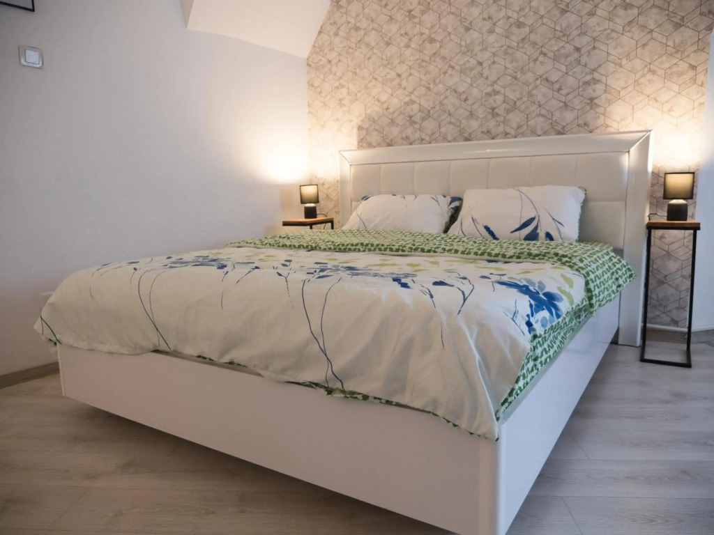 Melion Historical Center Apartment