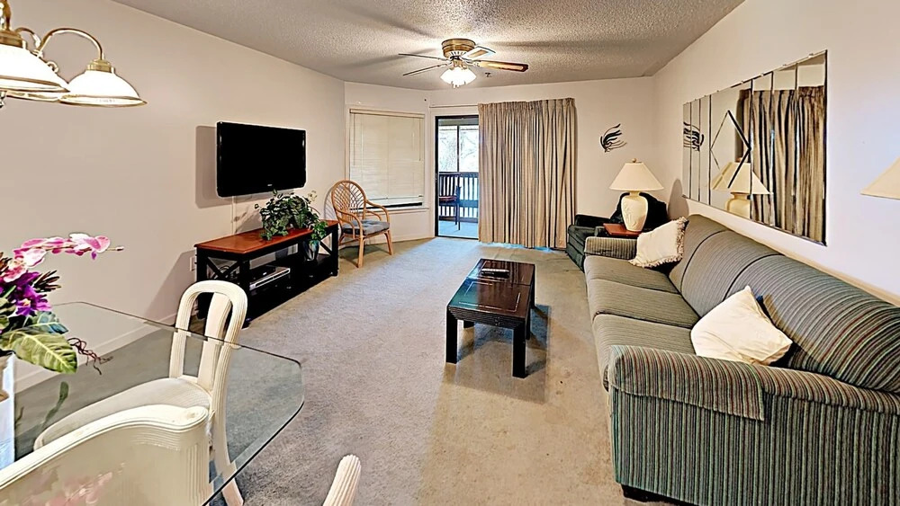 Laurel Court #205