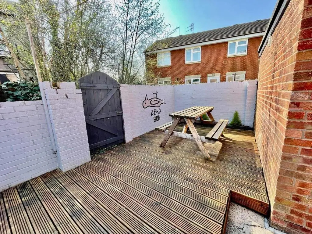lovely 3 bed house close to the Uni & centre