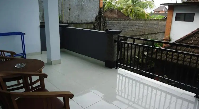 Warsas Guest House