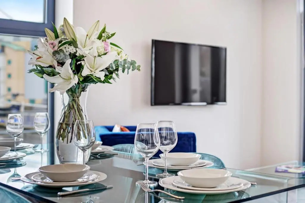 Lux Apartments in Fulham by Dino