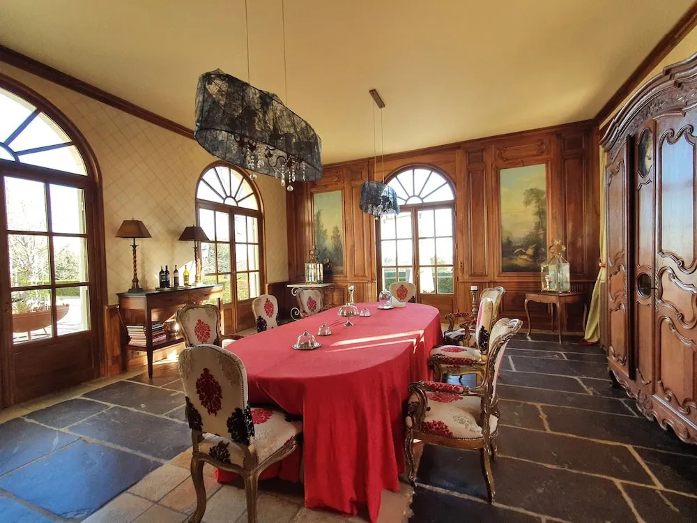 Chambre dhôtes Château de Lussac