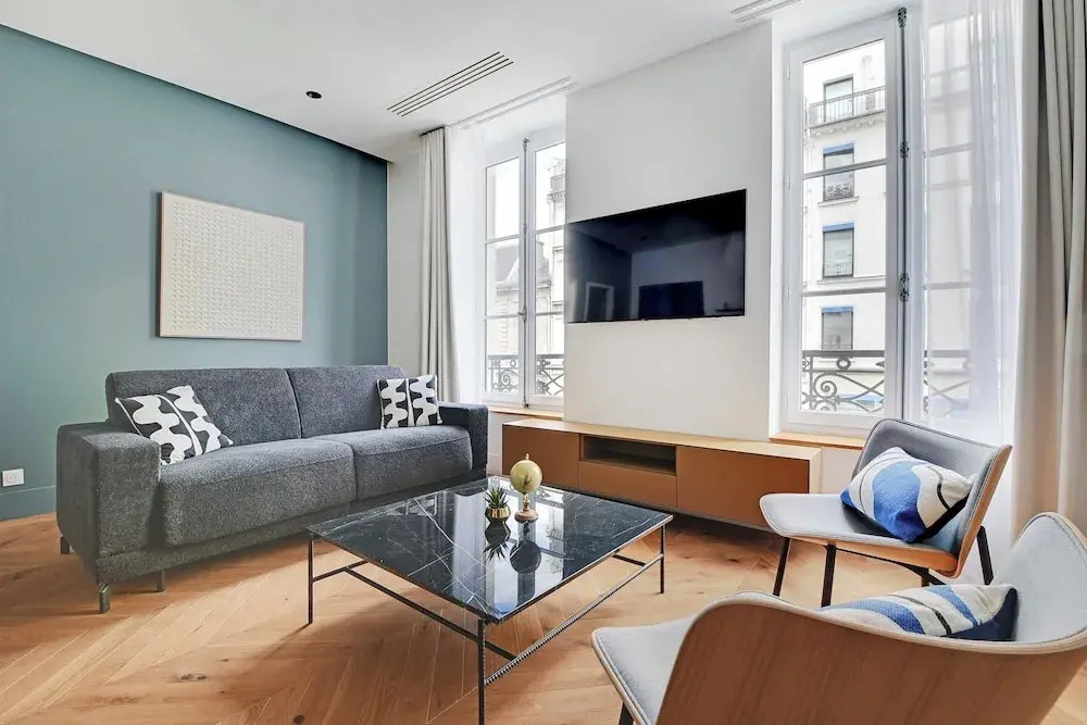 Elegant Apartment - AC- 2br-6p- Madeleine
