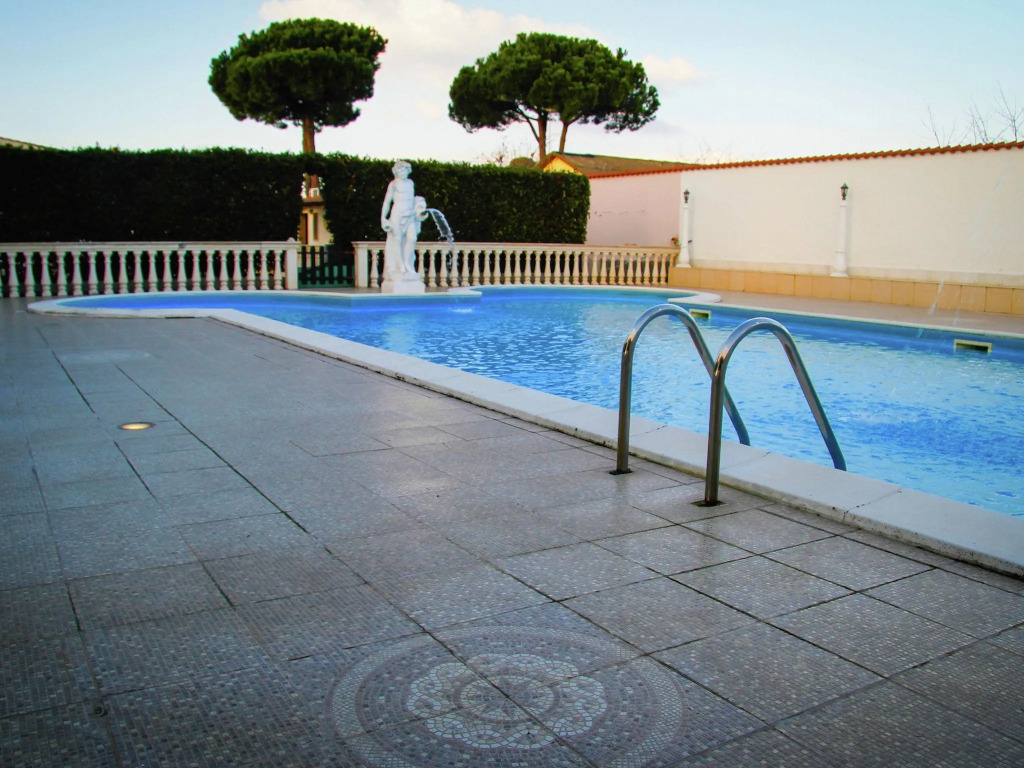 Spacious Villa in Anzio with Private Swimming Pool