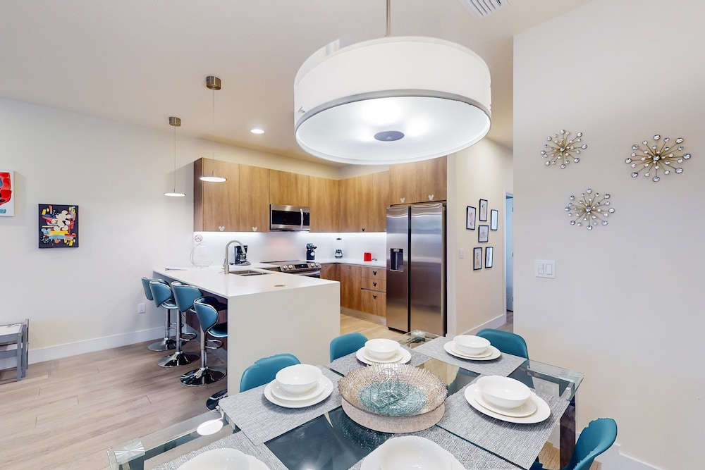 Dog-friendly Retreat With Pool, Covered Patio, Children's Items, Grill, & AC