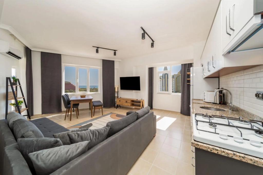 Fantastic Flat with Balcony and View in Aksu