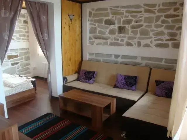 Trifon Zarezan Family Hotel