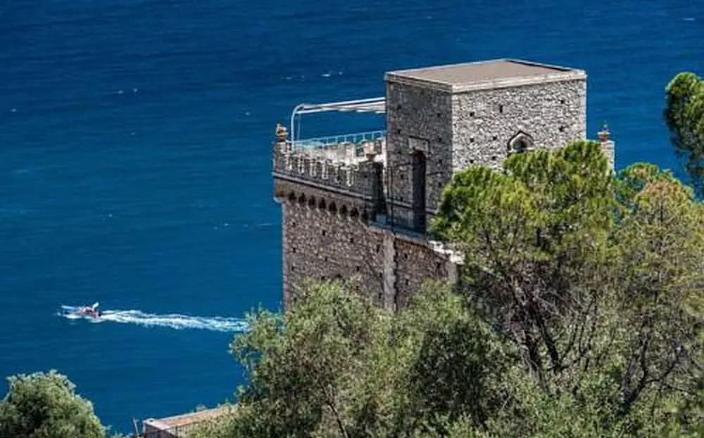 Taormina Tower Apartments