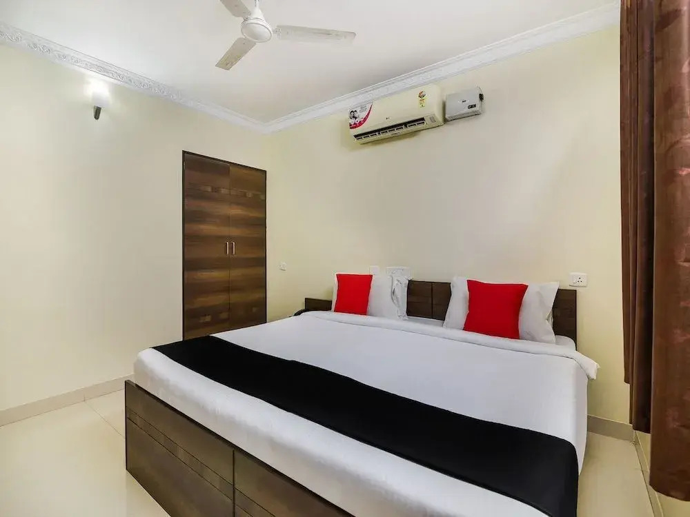 Centre Park by OYO Rooms