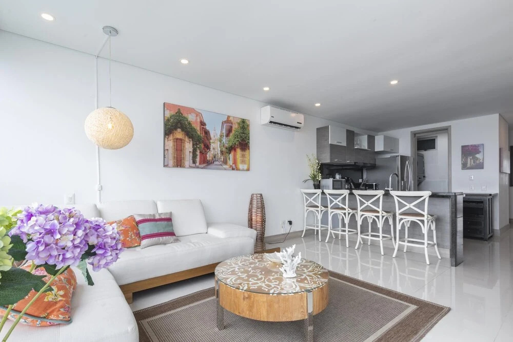 3BR Chic Oceanfront Apartment With Amazing City and Ocean Views