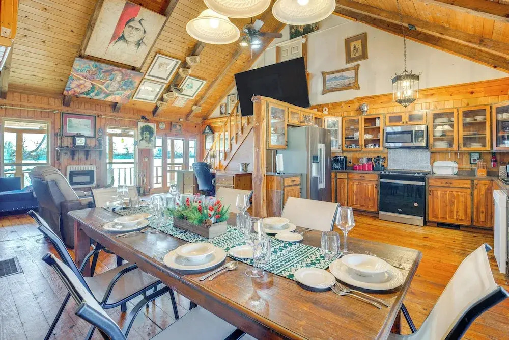 Private Lake On-site: Secluded Retreat in Grant!