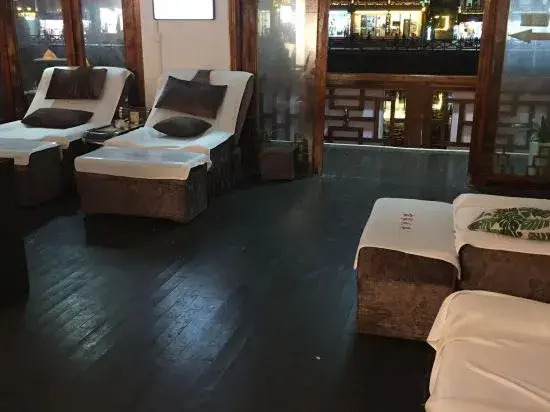 Phoenix Yue Slow River View Inn