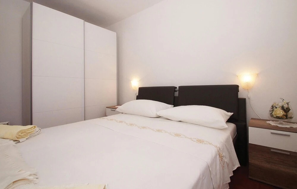 Awesome Home in Kneze With Wifi and 2 Bedrooms