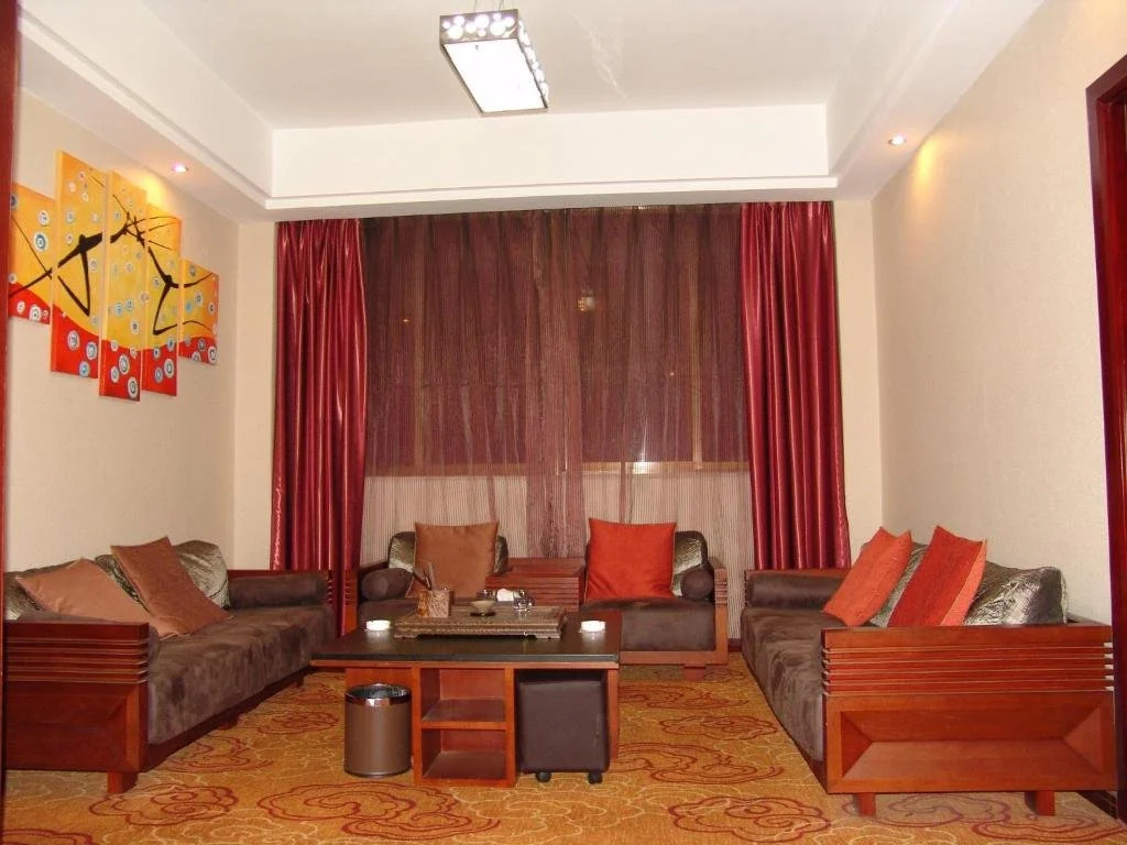 Hong He Hotel(昆明红河宾馆（火车站店）)