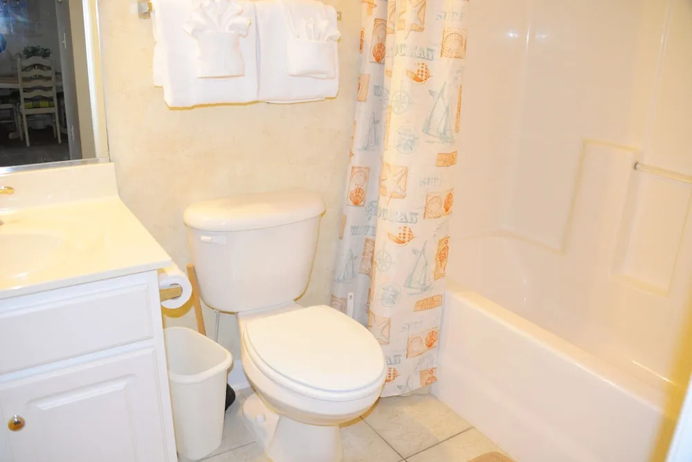 713 Ironwood Condo