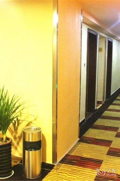 Junqiang Shangwu Hotel