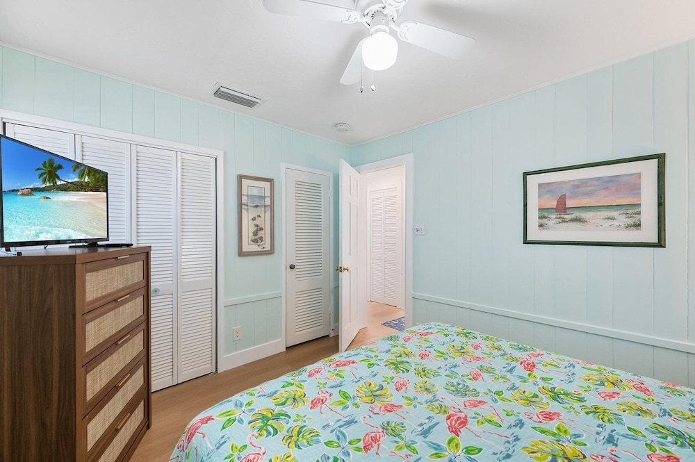 3106 Ave F - The Retreat 3 Bedroom Home