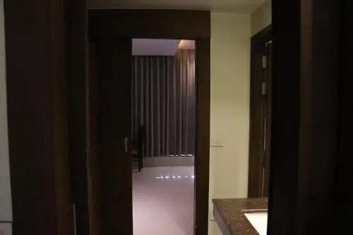 Palmdale Hotel & Resort