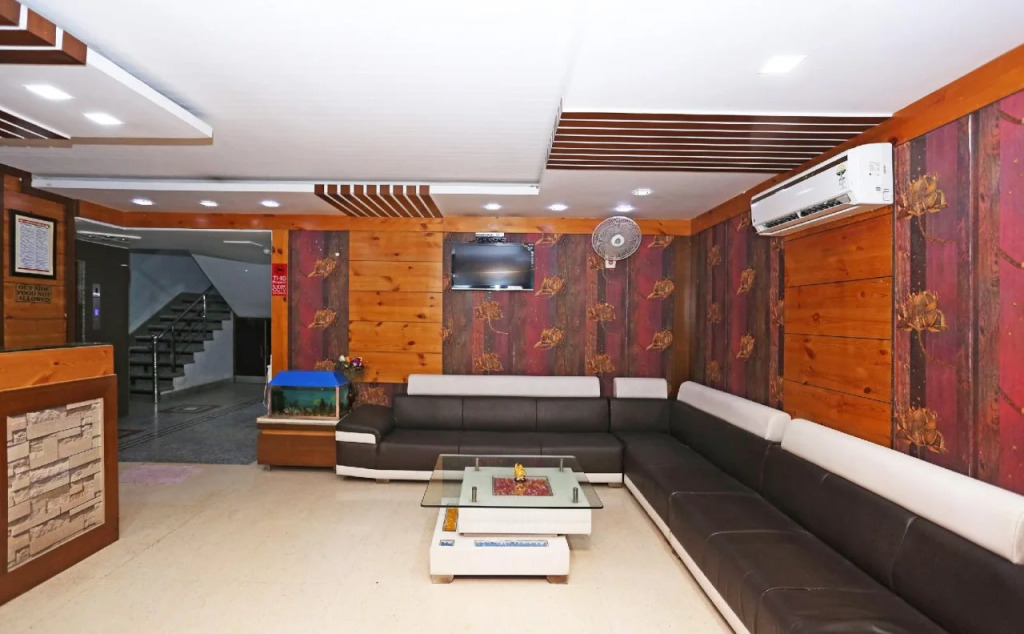 MD 9 Star Hotel
