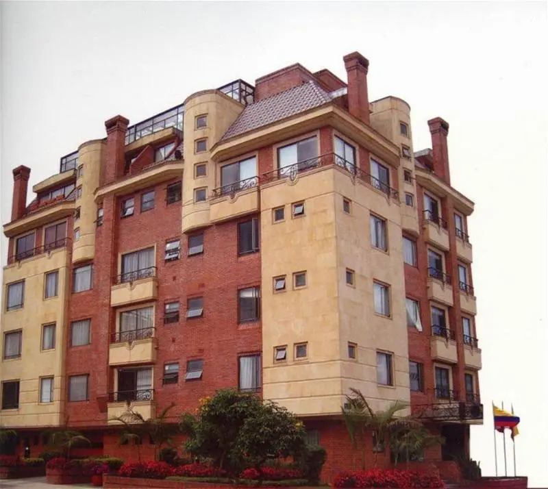 Hotel Suites 108