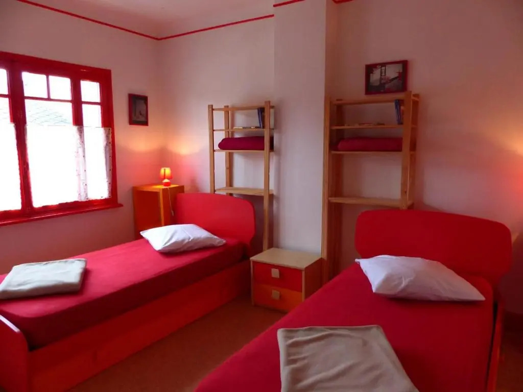Gîte Dompierre-sur-Besbre, 5 pièces, 8 personnes - FR-1-489-109