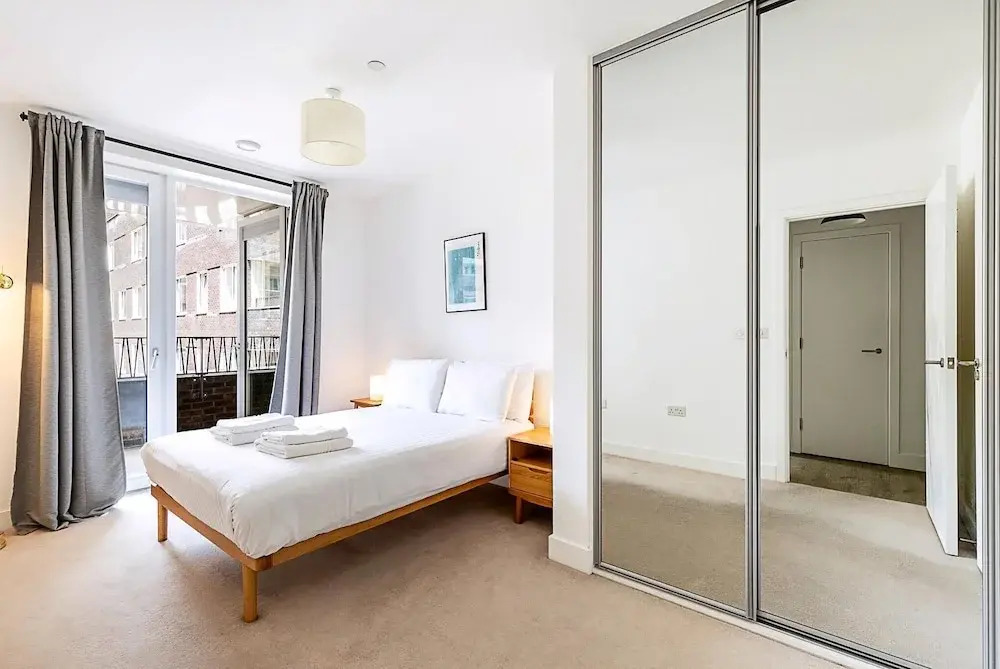 Modern 2-bed Flat With Terraces in Leyton