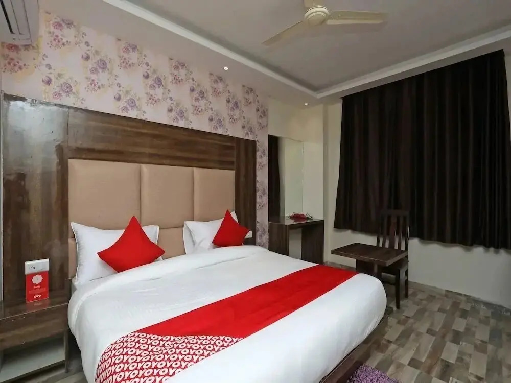 Smart Suites by OYO Rooms