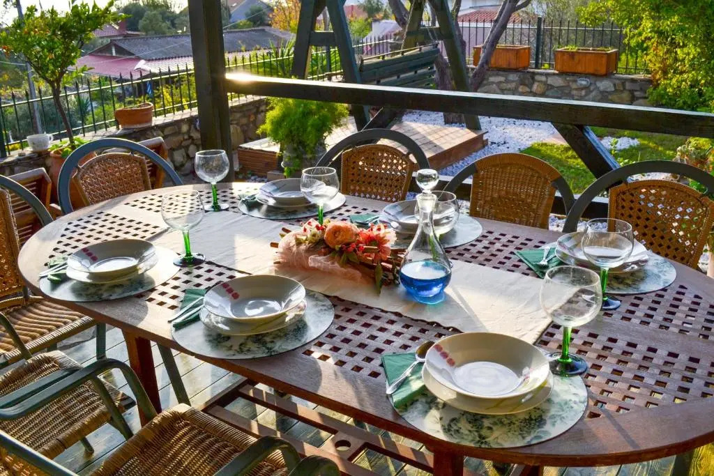 Nikos Stone House 80m from the beach with wifi