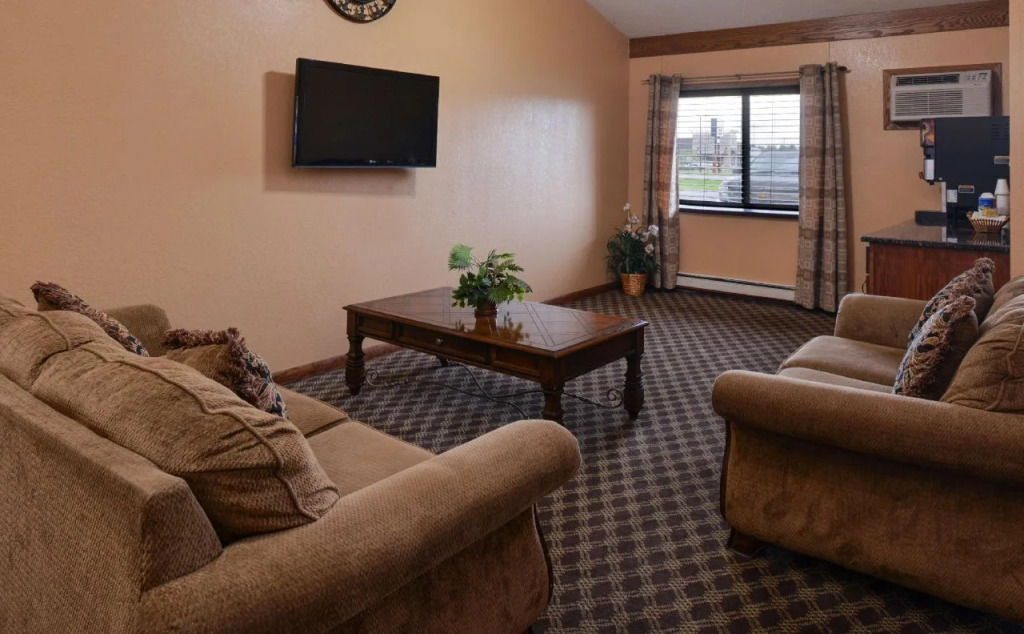 HomeTown Inn