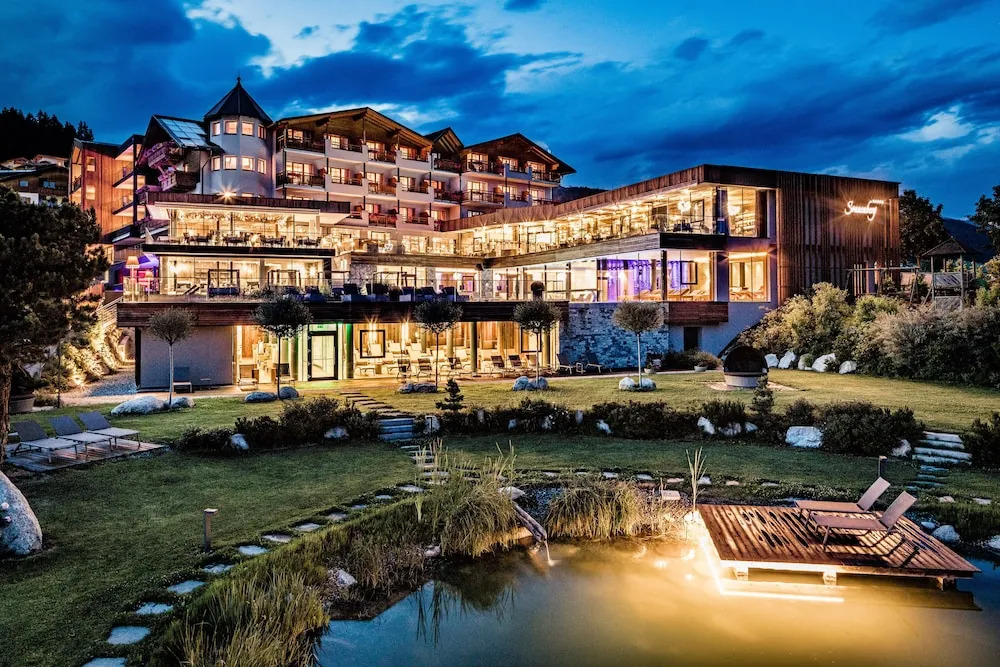 SONNENBERG Panorama Dolomites Wellbeing