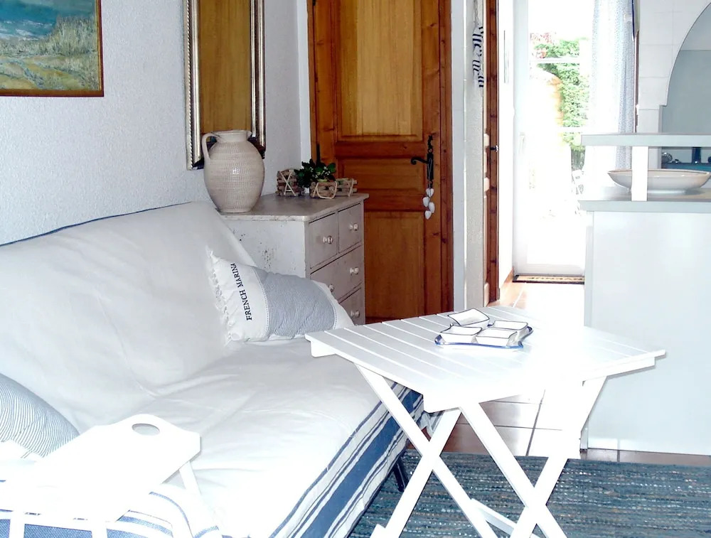 House with 2 Bedrooms in Argeles Sur Mer, with Shared Pool, Enclosed Garden And Wifi - 2 Km From the Beach